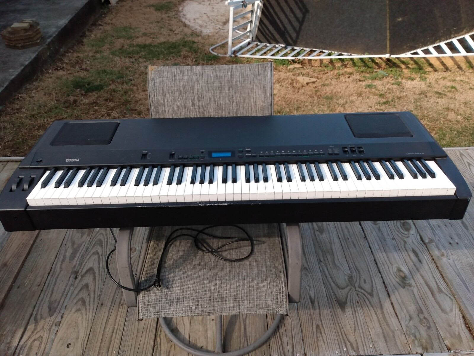 Yamaha deals p200 piano